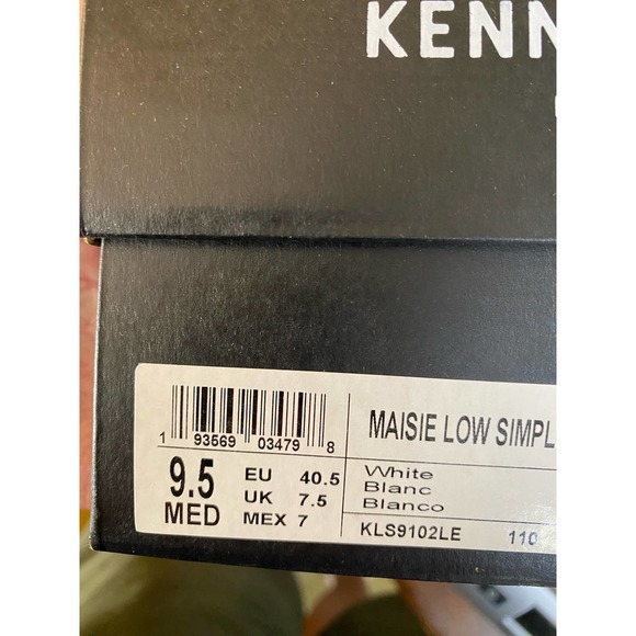 Kenneth Cole Maisie White Sandals Heels size 9.5 NWT - Picture 11 of 11